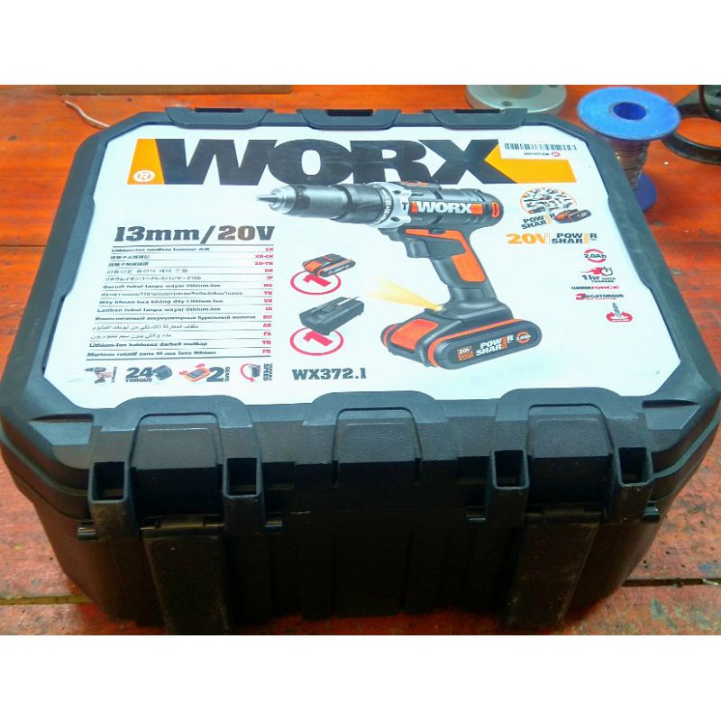 Máy khoan búa & vặn vít dùng pin Worx Orange WX372.1