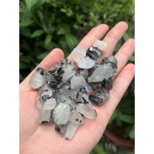 Lẻ một viên Moonstone thô