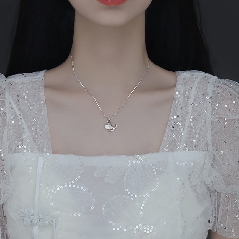 Dây chuyền chiếc lá cánh quạt hạt chuổi nữ trang sức sg