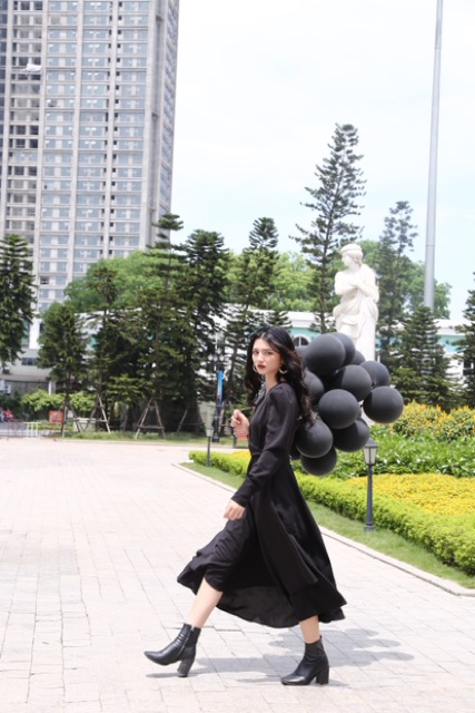 VÁY ĐI PROM - LADY LADY DRESS - VÁY CỔ KHOÉT SÂU TAY DÀI | BigBuy360 - bigbuy360.vn