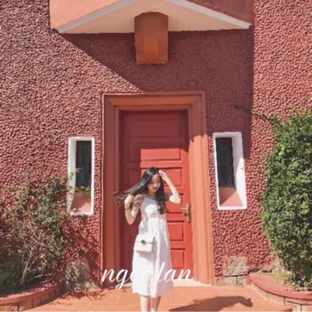 Váy maxi 2 dây trắng xếp ly