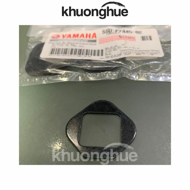 Đệm lõi sắt gác chân sau xe Sirius, Jupiter, Exciter chính hãng Yamaha