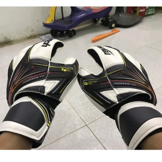 Găng Tay Thủ Môn Reusch