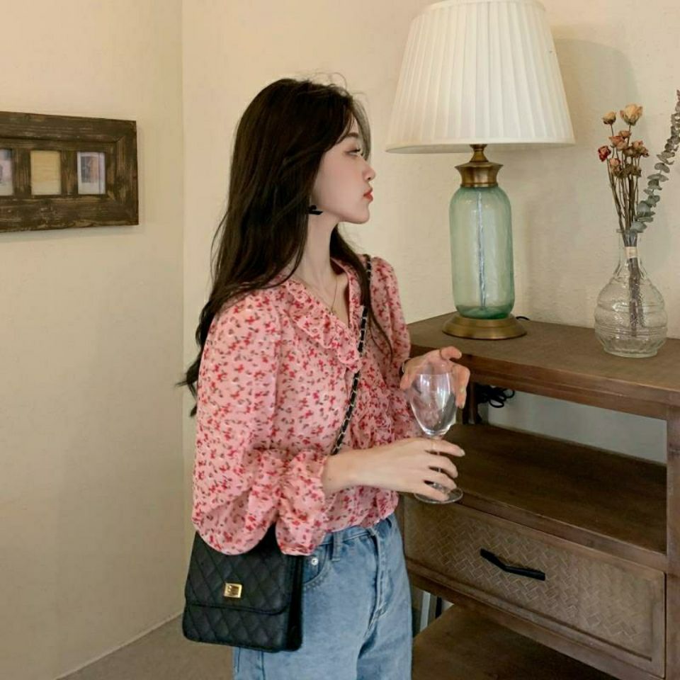 Áo sơ mi BH bằng vải chiffon họa tiết hoa tay dài cổ chữ V phối bèo phong cách Pháp cho nữ