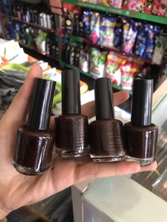 Sơn móng tay mau khô màu socola