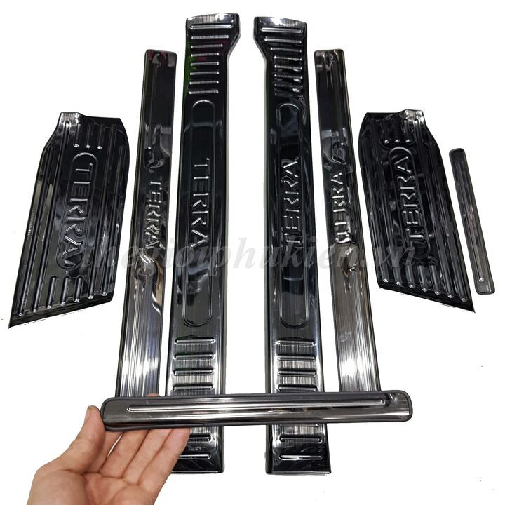Bộ Ốp bậc cửa, Nẹp bước chân Nissan Terra -vân Titan(hàng cao cấp)