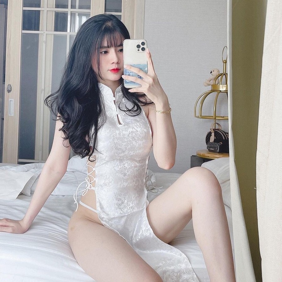 Cosplay sườn xám sexy đan dây hông với màu trắng quyến rũ | BigBuy360 - bigbuy360.vn