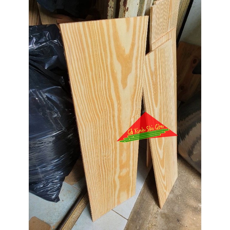 Gỗ thông tấm tuyển chọn đẹp không mắt gỗ dài 80cm, rộng 24cm, dày 1cm