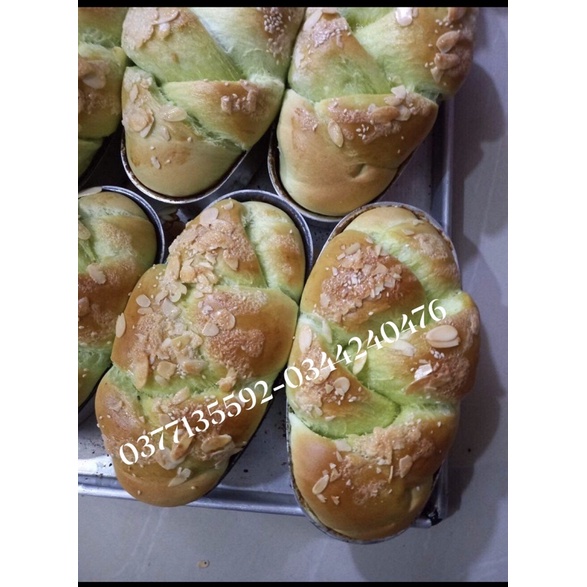 bánh mì bông cúc lá dứa