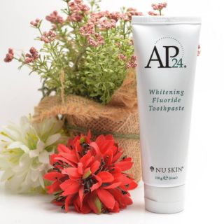 Kem đánh răng trắng sáng Ap24 Nuskin