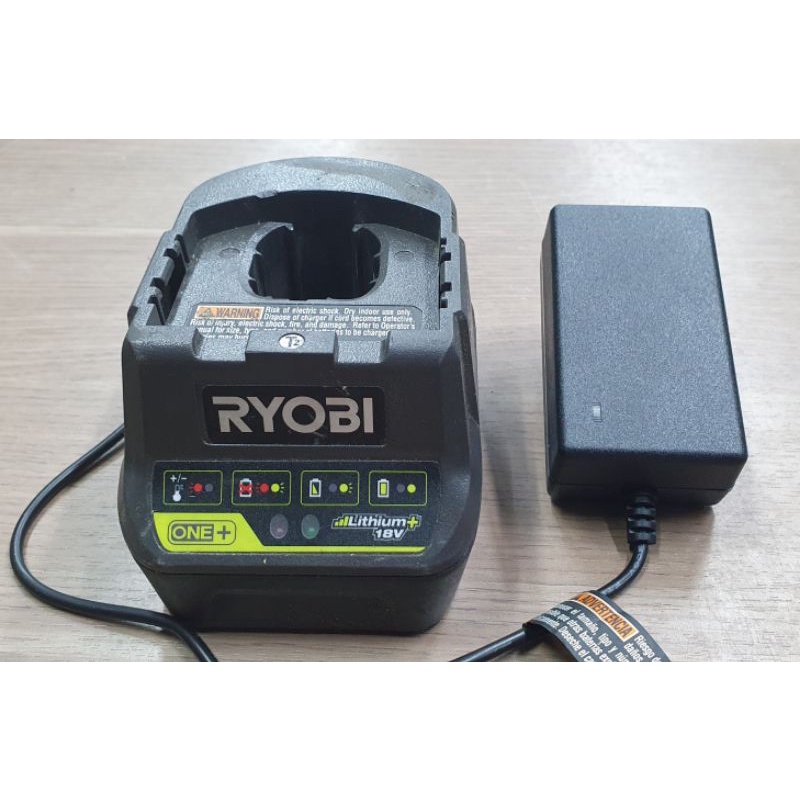Sạc ryobi 18V điện 220V Bộ Sạc Pin Lithium/NiCd 18V Ryobi P118B