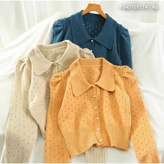 Áo len cổ sen lỗ siu dễ thương nhé!