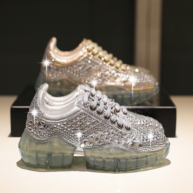 Giày đá lấp lánh