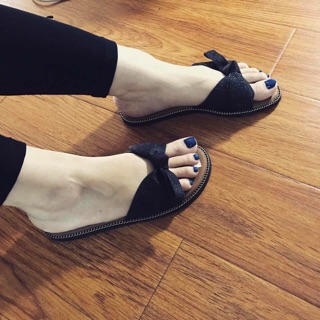 Giầy thể thao và túi sách ( Combo Cúc Đoàn) 