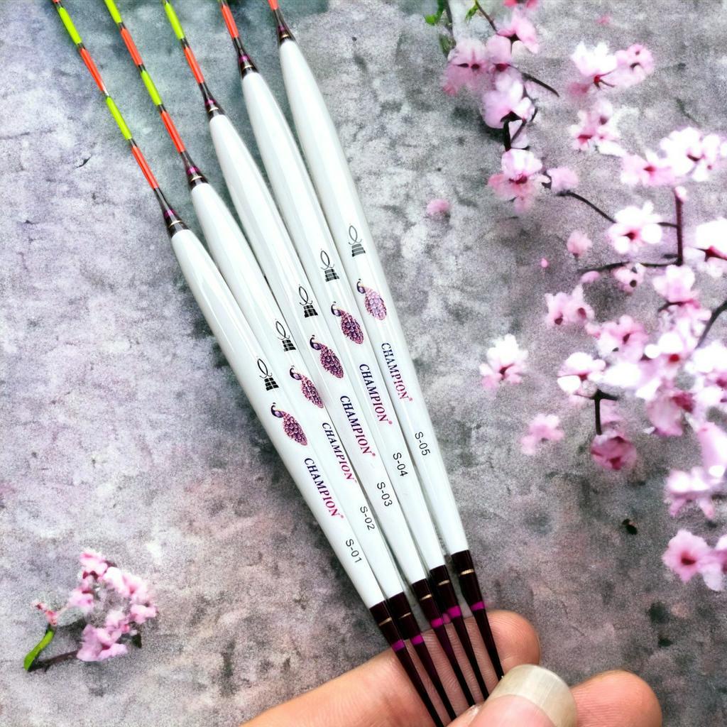 Phao câu đài Quán Quân - Khổng tước, Chuyên rô phi, chép, diếc và câu tự nhiên. Thân dài, mảnh, độ nhạy cao