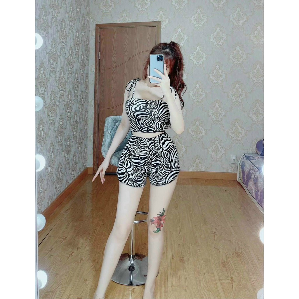 set áo 2 dây buộc nơ vai quần đùi short họa tiết bò vằn