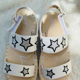 Sandal trẻ em