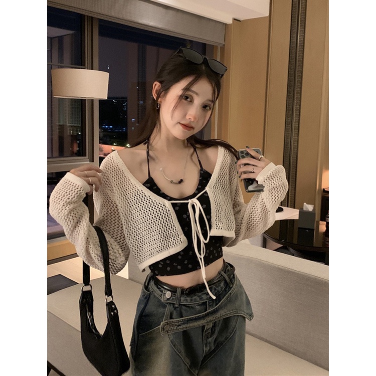 Set áo khoác cardigan ngắn dệt kim kèm áo hai dây hoa nhí Thucucstore Set croptop áo yếm hoa cúc