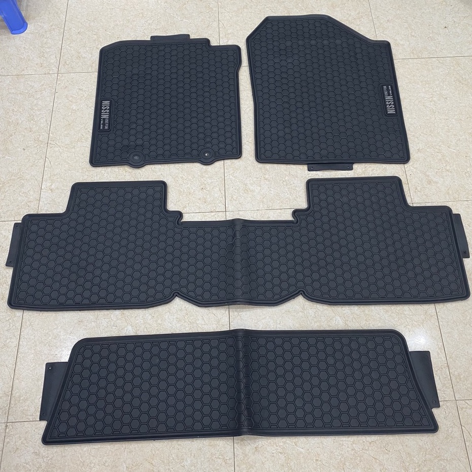 Thảm lót sàn cao su xe Toyota Veloz 2022 2023 Màu Đen, - 3 hàng ghế, hàng cao su đúc Ko Mùi Chuẩn Form xe