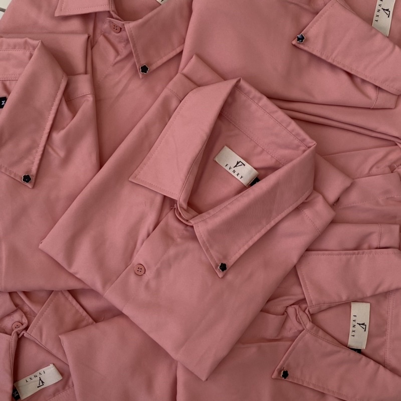 Áo Sơ Mi Ngắn Tay Đơn Giản Nam FVNXY Phom Rộng Ít Nhăn Màu Dâu Nam Tính