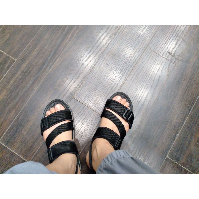 Sale sandal bitas nữ đế êm 190k (size 35-39)