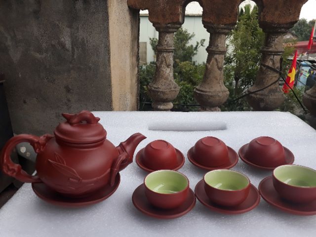 COMBO BỘ ẤM TRÀ TỬ SA ĐẮP NỔI ĐÀO CỰC ĐẸP - KÈM KHAY SỊN - TẶNG THÊM 2 CHÉN