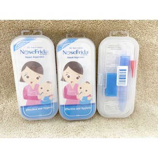 Dụng cụ hút mũi NoseFrida cho bé.