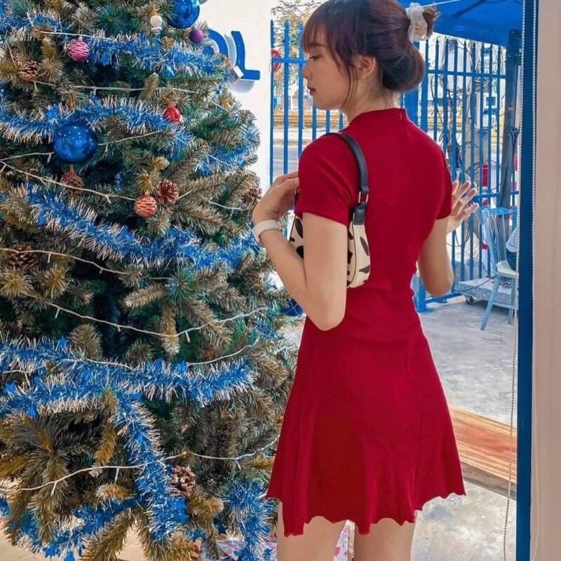 Đầm gân tay ngắn xoè - CarotShop