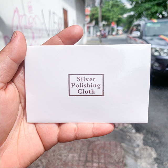 Khăn lau bạc trắng sáng kích thước 6.5cm x 10cm