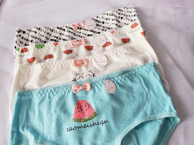 Quần chip, hộp 4 quần siêu xinh 😍 | BigBuy360 - bigbuy360.vn