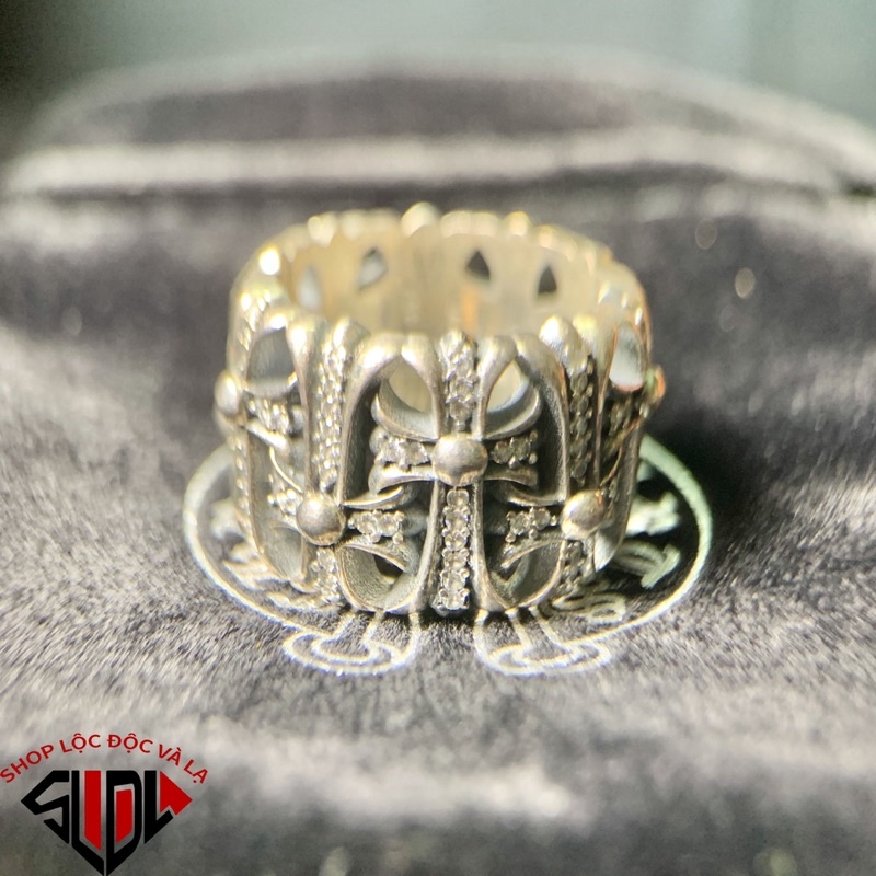 Nhẫn unisex Chrome Heart Cement bạc 925 full diamond.