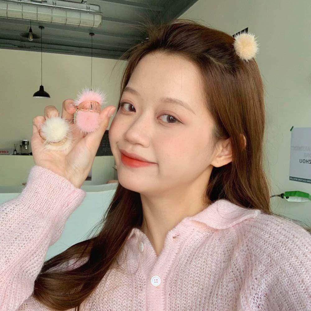 Kẹp Tóc Đuôi Ngựa Mini Đính Bóng Lông Phong Cách Hàn Quốc WMES15H Giá Đỡ