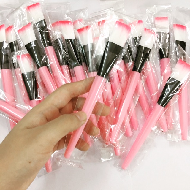 1 Cọ Quét Mặt Nạ Cán Màu Ngẫu Nhiên