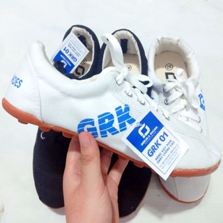 💎GIÁ SỈ💎 Giày vải đinh nam đá bóng , đá banh GRK 2 trắng, hãng GRUKA, shop thao mộc hoa.99