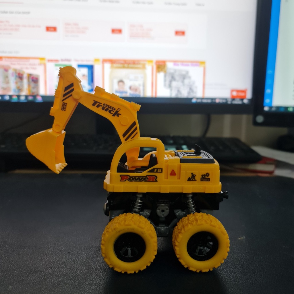 Xe ô tô đồ chơi cho bé chạy đà quán tính - xe máy xúc chạy đà