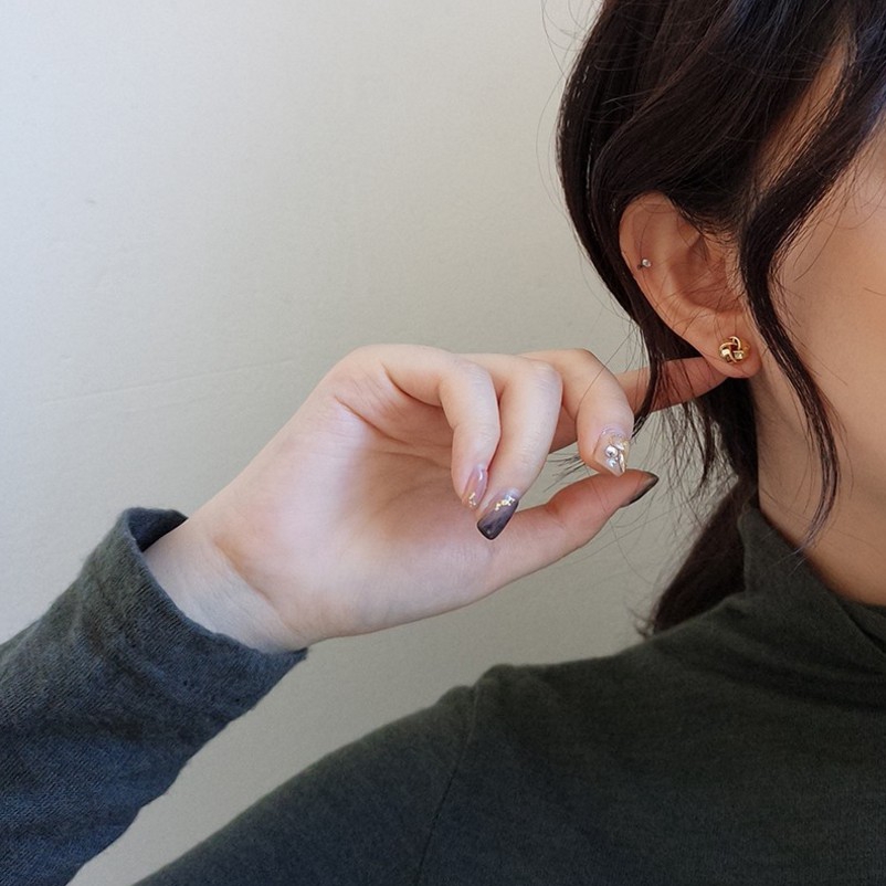 Đôi Khuyên Tai Hình Học Nhỏ Xinh Thiết Kế Đơn Giản Nữ Tính Dành Cho Phụ Nữ