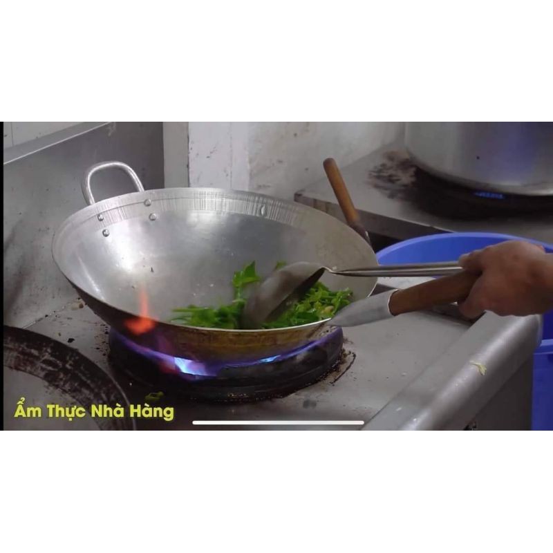 BÁN THANH LÝ BẾP GA CÔNG NGHIỆP RẺ THỐI RA ( ai đến nhà e lấy giảm giá cho vui)Anh em giờ ko bán hà