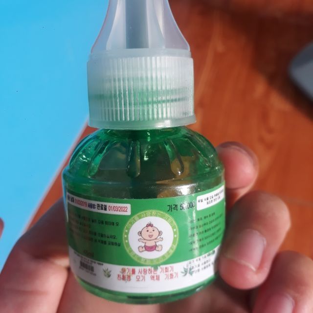 Chai tinh dầu duỗi muỗi