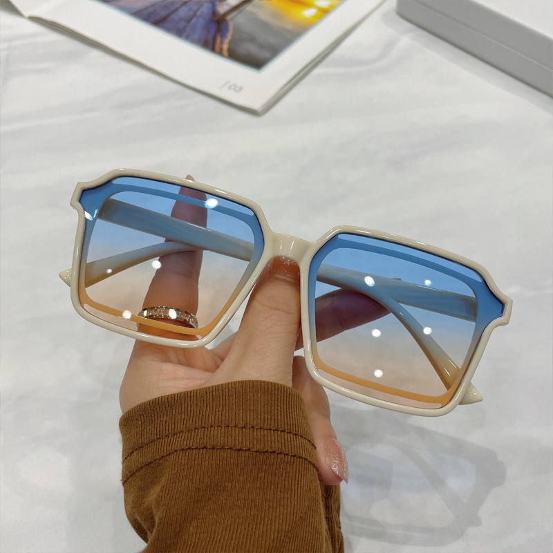 (KIQI-FASHION) COD Kính Mát Hình Vuông Chống Tia Uv400 Thiết Kế Đục Lỗ Thời Trang Mùa Hè Chất Lượng Cao Cho Nam Và Nữ