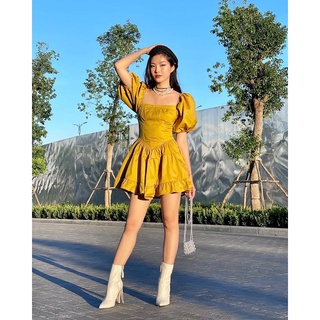 đầm tay phồng vàng