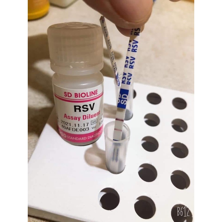 Test xét nghiệm nhanh RSV gây viêm phế quản viêm phổi tại nhà