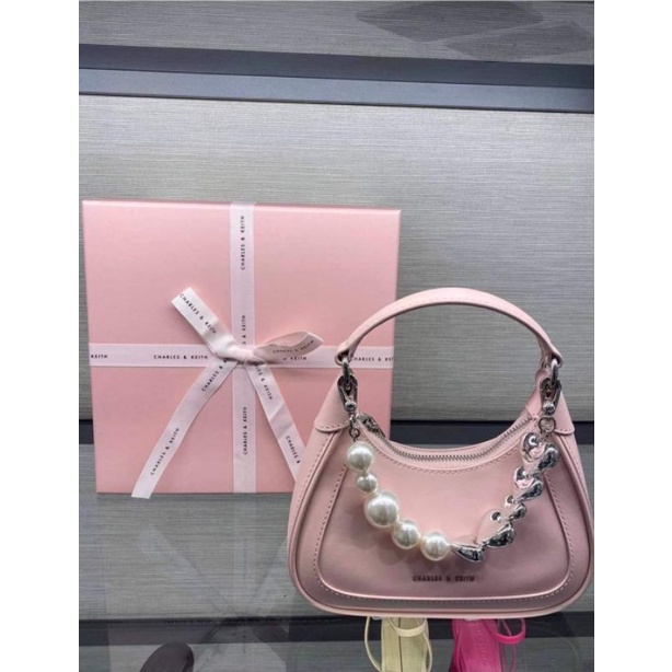 Túi Cao cấp Charles & Keith