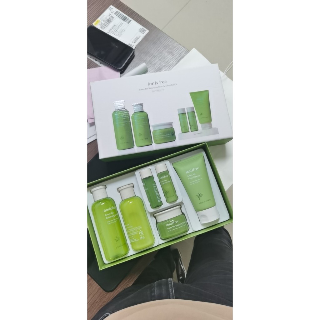 SET DƯỠNG TRÀ XANH 6 MÓN INNISFREE GREEN TEA BALANCING SKIN CARE SET