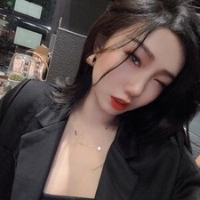 Khuyên tai vàng hình chữ C thời trang