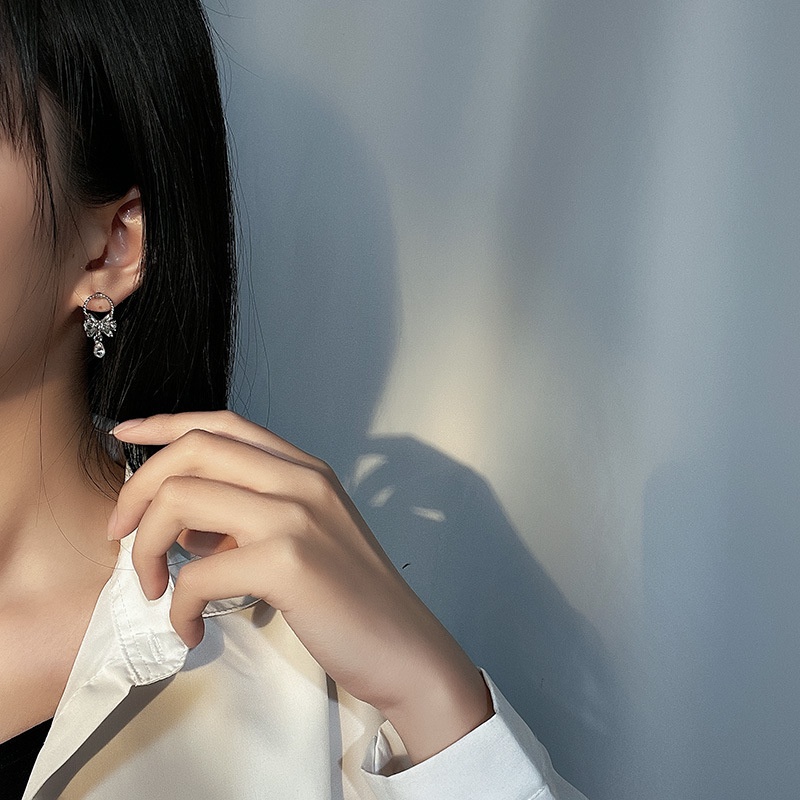 Khuyên Tai Thép Titan Màu Bạc Hình Nơ Đơn Giản Thời Trang Cho Nữ