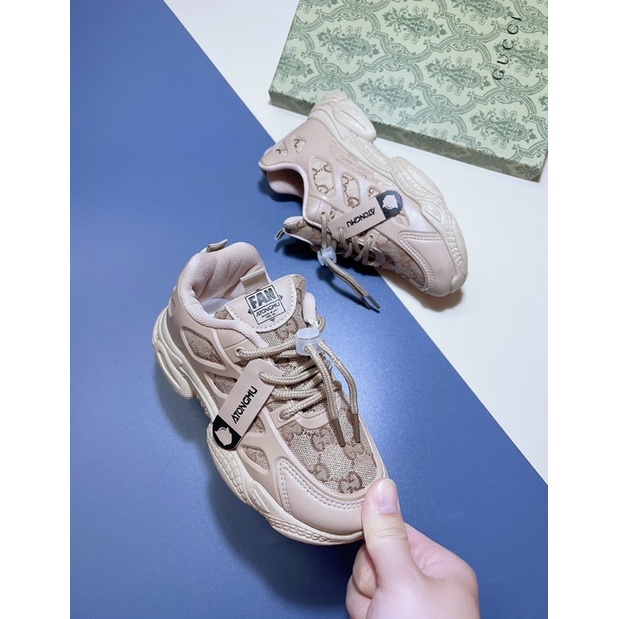 Giầy thể thao cho bé trai