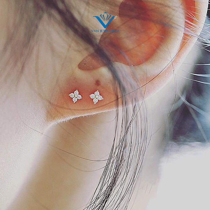 Khuyên tai bạc Khuyên nụ đá hoa 4 cánh nhỏ xinh Van Jewelry V10757