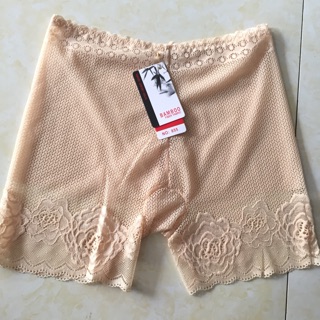 Quần đùi váy ren