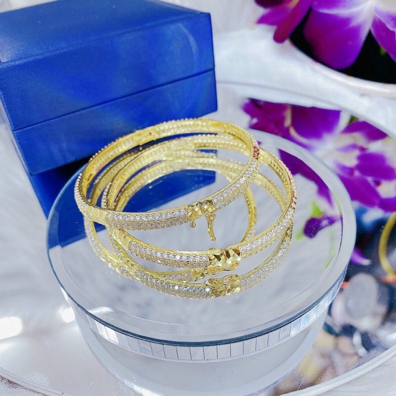 Vòng tay khoá cài xen kẽ xoàn khắc máy giá 1 chiếc V882