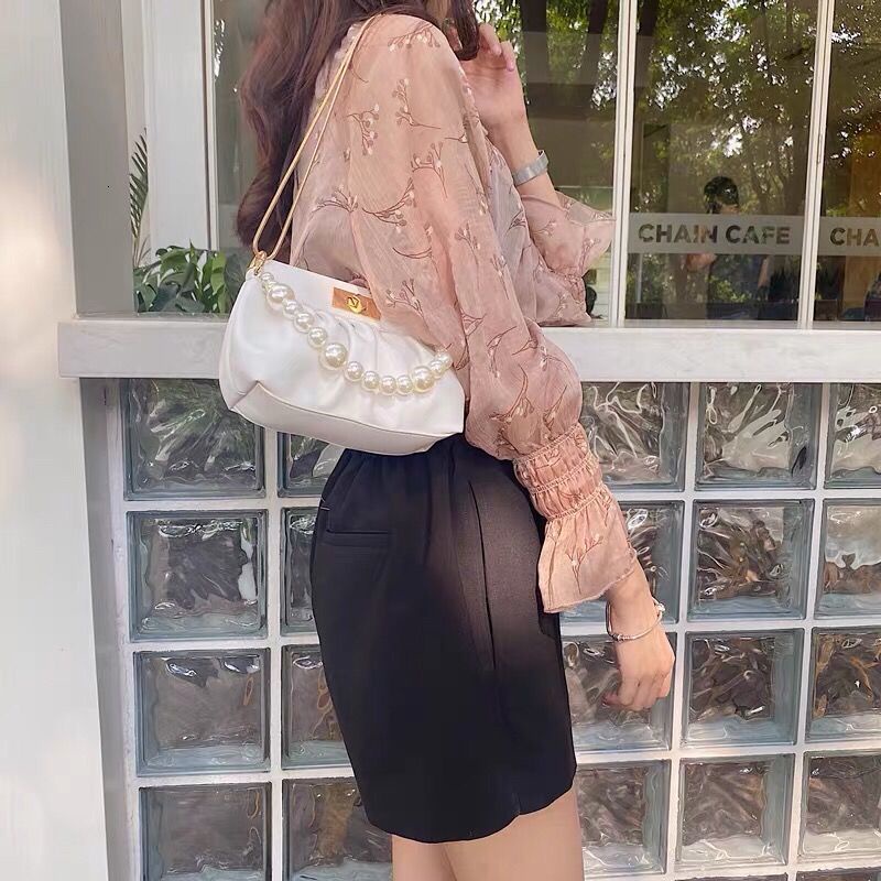 Túi Đeo Vai / Kẹp Nách / Đeo Dưới Cánh Tay Bằng Da Mềm Gấp Nhỏ Phối Chuỗi Ngọc Trai Phong Cách Mới Năm 2021 Cho Nữ